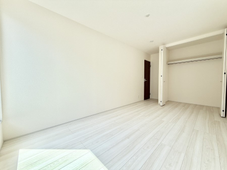 �q������ ����