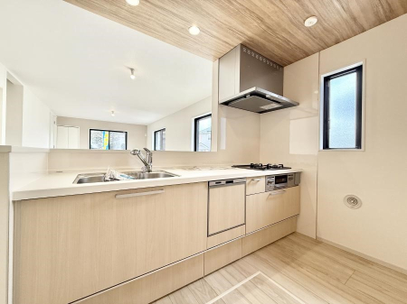 �L�b�`�� ���������y���݂ƐH�ׂ�K����͂���L�b�`��