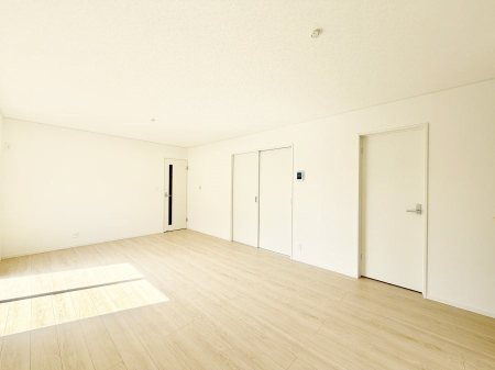 ���r���O ���������났�ƏΊ炪�W�܂�A�S���܂郊�r���O