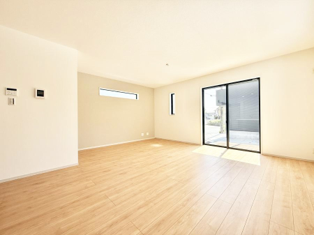 ���r���O ���������났�ƏΊ炪�W�܂�A�S���܂郊�r���O