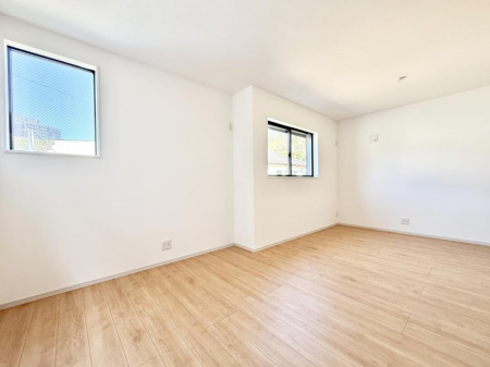 �q������ �������v���C�x�[�g��ԂƂ��ĐÂ��ŗ�������������񋟂��Ă���܂�