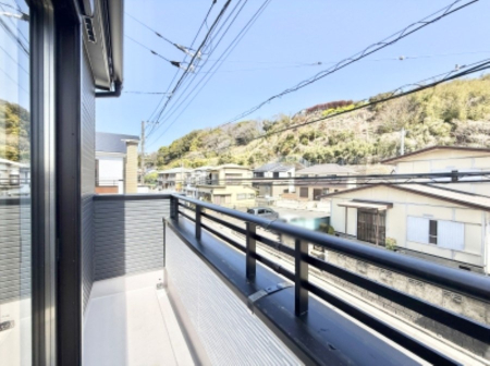 �o���R�j�[ ������ �G�߂̈ڂ낢����������J���I�ȋ�Ԃł�