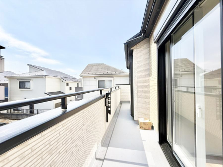 �o���R�j�[ ������ ���R��g�߂Ɋ�����A�J���I�ȃo���R�j�[