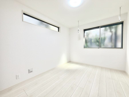 �q������ �������v���C�x�[�g��ԂƂ��ĐÂ��ŗ�������������񋟂��Ă���܂�