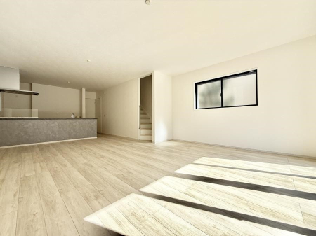 ���r���O ���������S�n�̂����A���z�̃��r���O