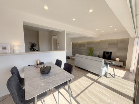 ���r���O ����