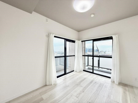 �q������ ����