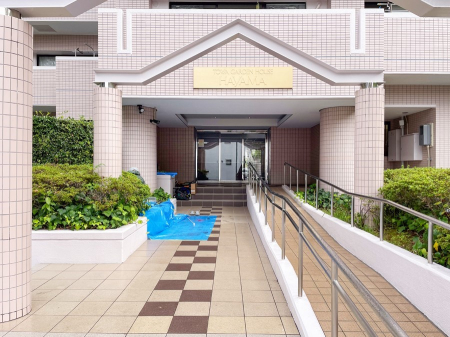 �G���g�����X �O��