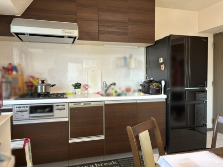 �L�b�`�� �������Ƒ����J��[�߂�A������̂���L�b�`��