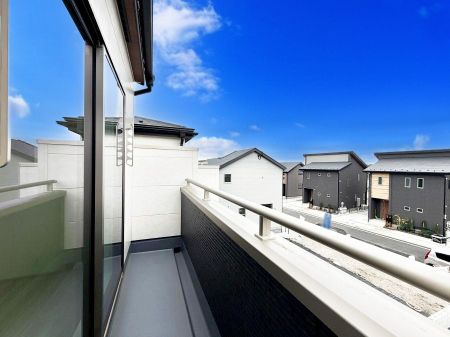 �o���R�j�[ ������ �G�߂̈ڂ낢����������J���I�ȋ�Ԃł�