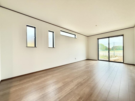 ���r���O ���������S�n�̂����A���z�̃��r���O