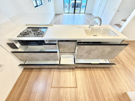 �L�b�`�� 2����  ���Ƒ����J��[�߂�A������̂���L�b�`��