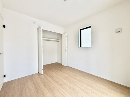 �q������ ����