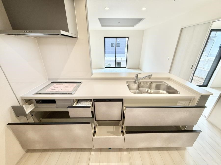 �L�b�`�� 8����  ���Ƒ����J��[�߂�A������̂���L�b�`��
