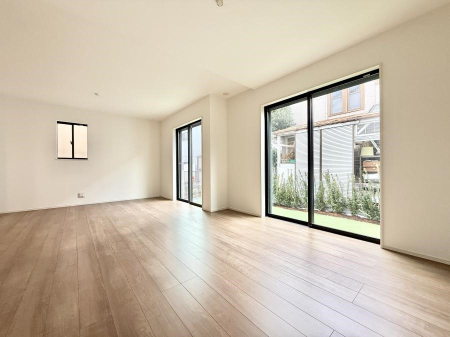 ���r���O ���������C�ɓ���̏ꏊ�ŁA�̂�т�Ƃ������Ԃ�