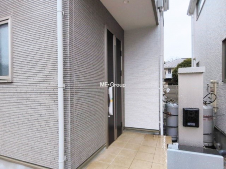 ���� �O��