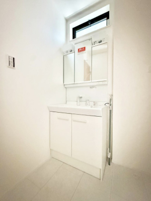 ���ʑ�E���ʏ� 3��  �����̏������X���[�Y�ɂł���L���ł�