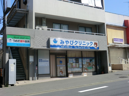 ���ӊ� �a�@ 600m �݂�уN���j�b�N