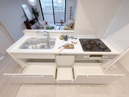 �L�b�`�� �������Ƒ����J��[�߂�A������̂���L�b�`��