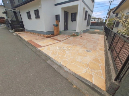  �O��