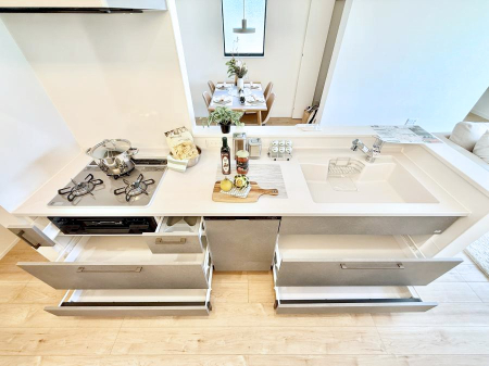 �L�b�`�� �������Ƒ����J��[�߂�A������̂���L�b�`��