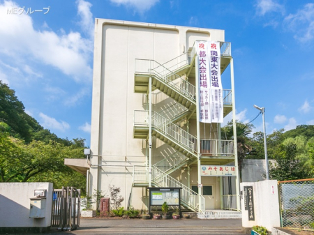 ���ӊ� ���w�Z 650m �����q�s����쒆�w�Z