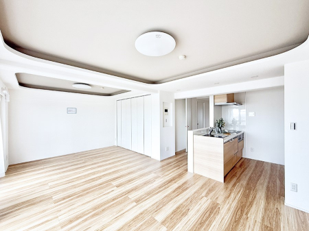 ���r���O ���������R�Ɖ�b�����܂��A�S�n�悢�ЂƂƂ�