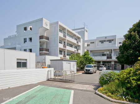 ���ӊ� ���w�Z 1280m ���l�s���I�c�J���w�Z
