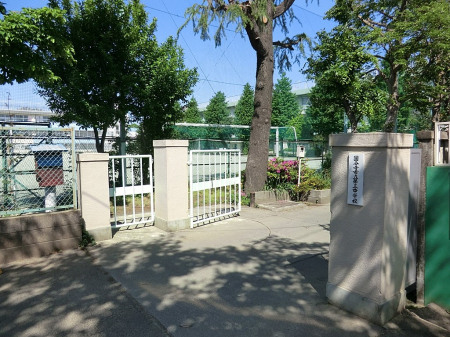 ���ӊ� ���w�Z 720m �������s����O���w�Z