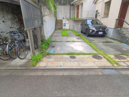  �O��