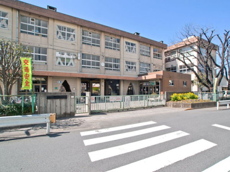 ���ӊ� ���w�Z 600m ���͌��s�����䒆�����w�Z