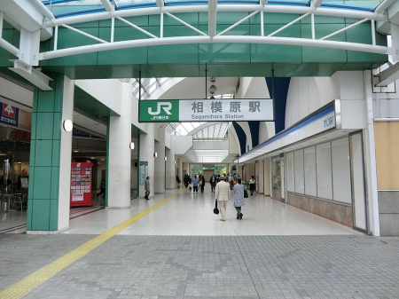 ���ӊ� �w 560m JR���l���u���͌��v�w