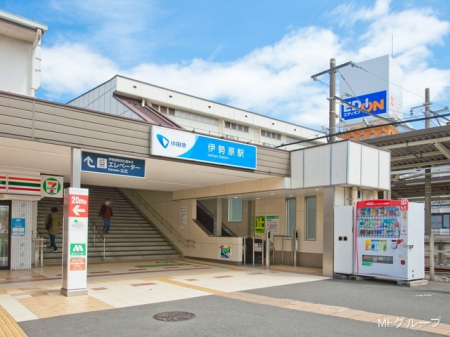 ���ӊ� �w 1700m ���c�}���u�ɐ����v�w