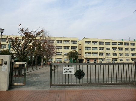 ���ӊ� ���w�Z 750m ���l�s�����x�����w�Z