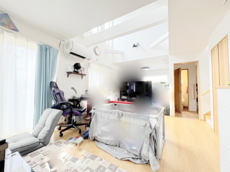 ���r���O ����