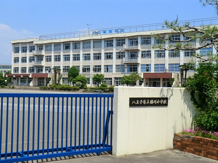 ���ӊ� ���w�Z 700m �����q�s�����쏬�w�Z