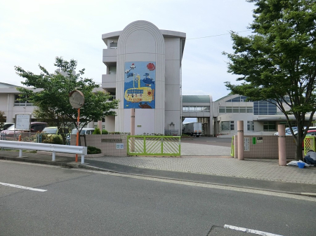 ���ӊ� ���w�Z 1050m ���{��s����䓌���w�Z