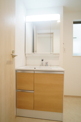 ʑEʏ 邢ʏ͖̎yłႢł