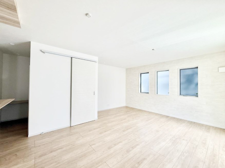 rO 났ƏΊ炪W܂AS܂郊rO