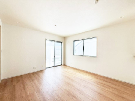 ���r���O ���������났�ƏΊ炪�W�܂�A�S���܂郊�r���O