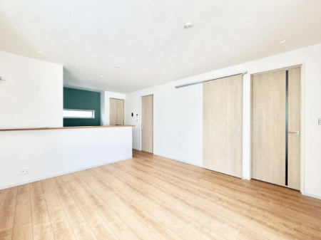 ���r���O ���������R�Ɖ�b�����܂��A�S�n�悢�ЂƂƂ�