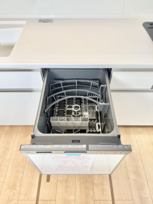 ���̑����� �ݔ�����ԂȂ����I�H����s�J�s�J�Ɏd�グ�Ă���܂�