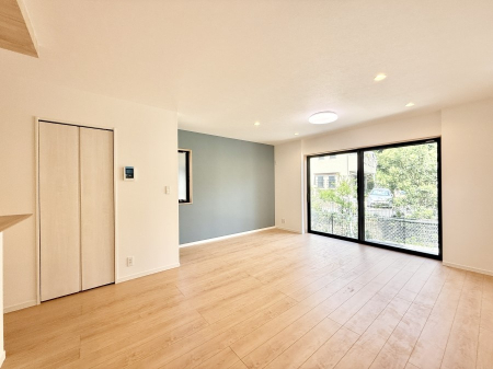 rO Cɓ̏ꏊŁÂтƂԂ