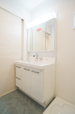 ʑEʏ Ƒ݂Ȃg₷zuł