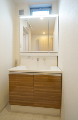 ʑEʏ Ƒ݂Ȃg₷zuł