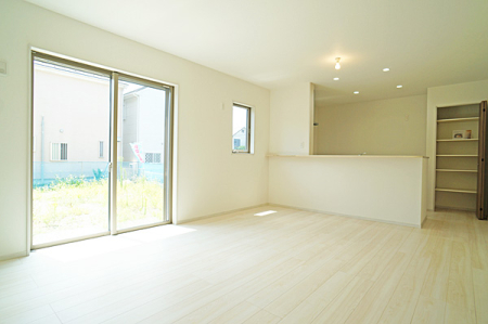 rO ƑRƏW܂AyԂ߂郊rO