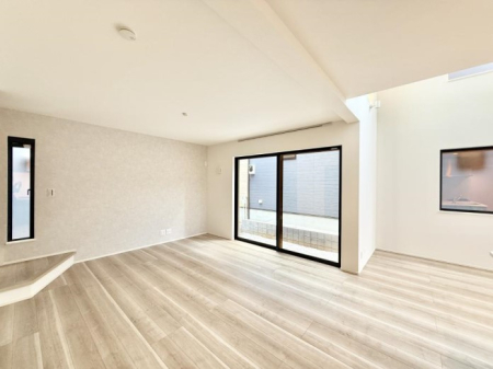 rO 났ƏΊ炪W܂AS܂郊rO