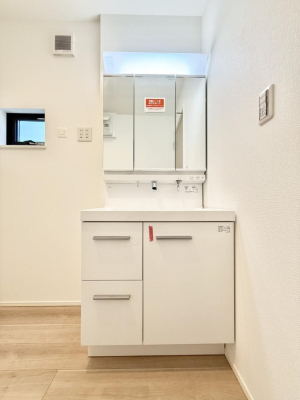 ʑEʏ 邢ʏ͖̎yłႢł