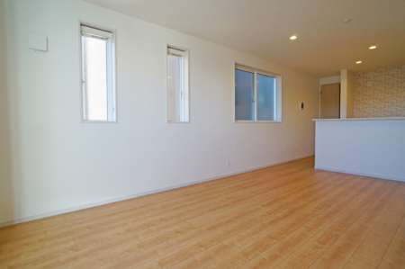 rO ƑRƏW܂AyԂ߂郊rO