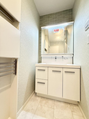 ʑEʏ 邢ʏ͖̎yłႢł